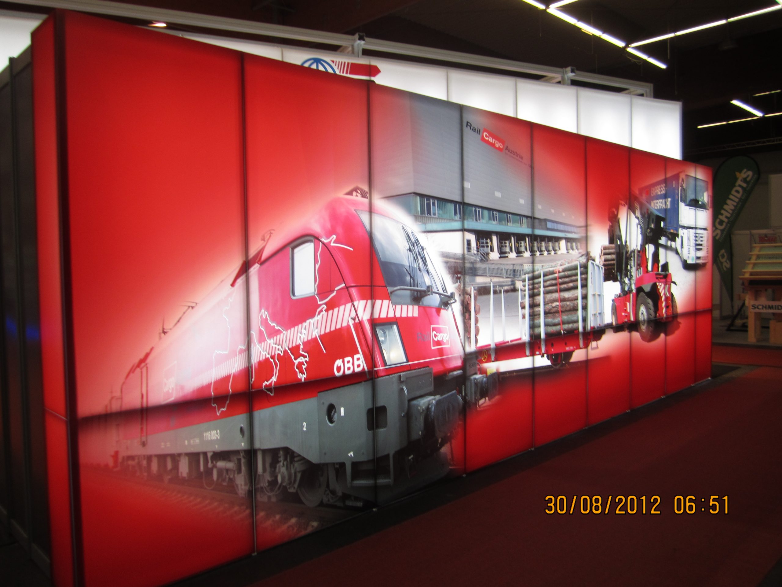 Messestand Grafik Design Druck Spannwände Montage